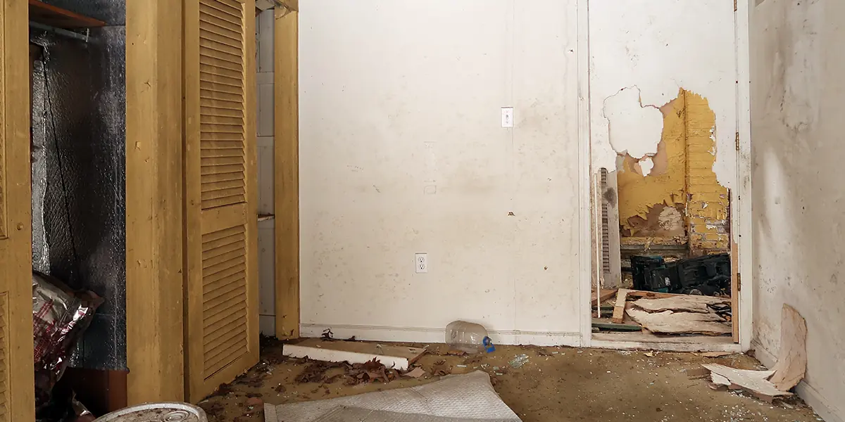 What to Do in the First 24 Hours After Fire and Smoke Damage
